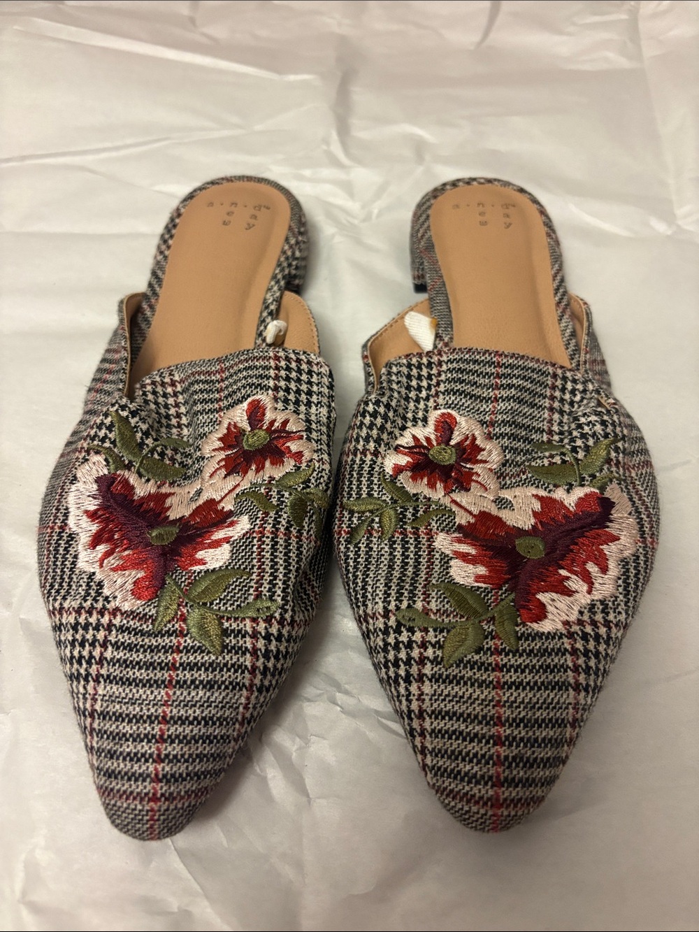Embroidered Plaid Pointed Mule Red Floral houndstooth